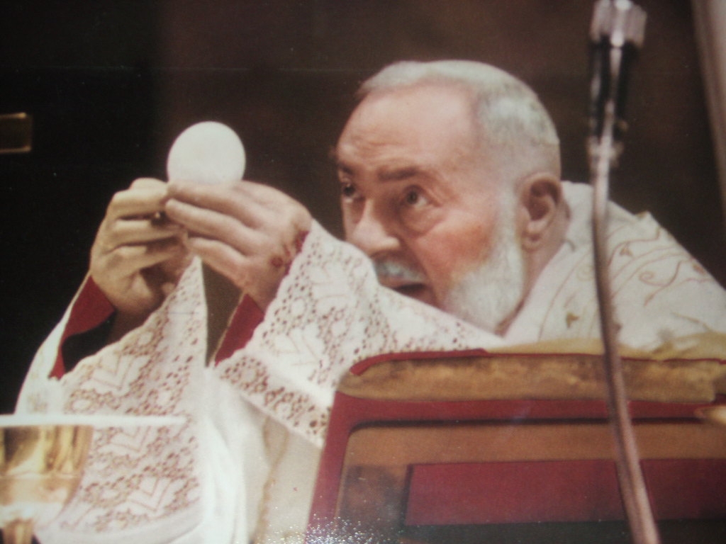 Risultati immagini per san Padre Pio Pietrelcina