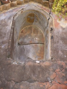 altare cisterna regina 001