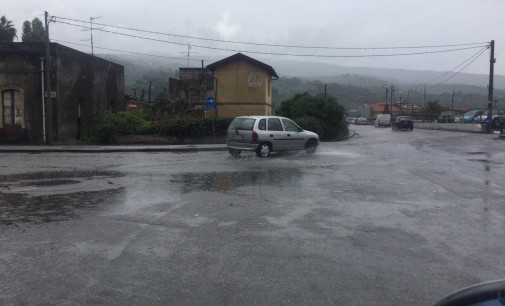 Allerta meteo, allagate strade a Riposto e Mascali. Disagi a Fondachello AGGIORNAMENTI