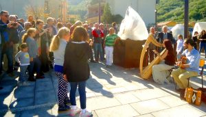 Francavilla di Sicilia, l'esibizione dei musicisti Federico Chiofalo e Ginevra Gilli all'inaugurazione del Parco Suburbano Madonna Gala