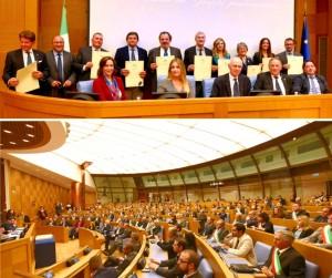 Il gruppo di imprenditori che hanno ricevuto la certificazione American Friendly e l'aula della Camera dei Deputati il giorno della cerimonia di consegna