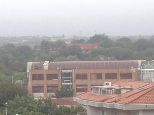 Il vento forte ha scoperchiato il tetto del Liceo Classico di Acireale.