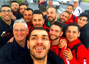 ASD GRANITI CALCIO - Selfie della squadra in trasferta a Salina