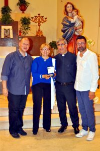 TRAPPITELLO, PREMIO MARIA MADRE DEL BUON CAMMINO 2016 - Da sinistra Massimo Manganaro, Angela Maria Vecchio, Padre Tonino Tricomi e Gioacchino Aveni