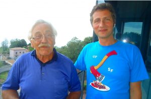 Da sinistra il Prof. Paolo Sessa, organizzatore degli eventi artistico-culturali di Milo, ed il fotografo Sebastiano Pavia