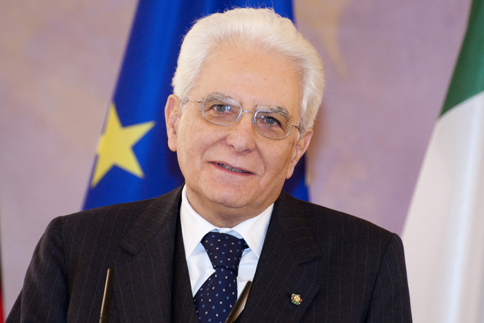 Il presidente Mattarella in visita a Catania, bagno di folla a Librino Il presidente Mattarella in visita a Catania, bagno di folla a Librino