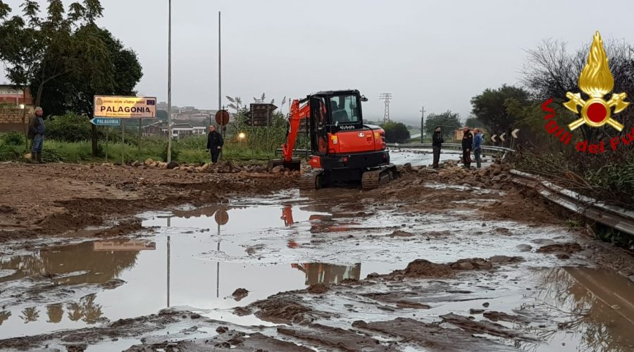Allerta meteo, nubifragio nel Catanese: strade chiuse per allagamenti FOTO VIDEO