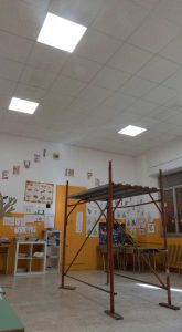 le-luci-a-led-installate-nelle-singole-classi-della-scuola-elementare-bis