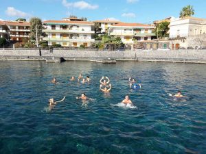 stazzo-bagno-a-mare-per-s-stefano-foto