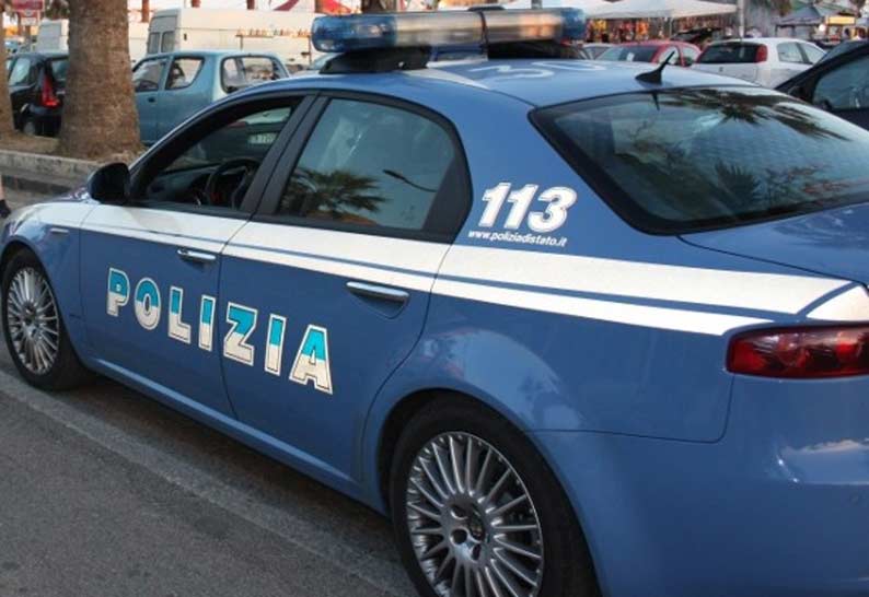Santa venerina, rimpatriato albanese 26enne privo di permesso di ... Polizia permesso di soggiorno