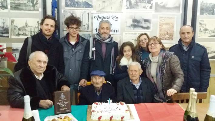 Mascali, compie 102 anni: festeggiato “u zu Tanu”