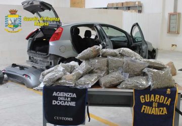 Diretto a Malta con 13 kg di droga per un valore di circa 200.000 euro. Arrestato catanese