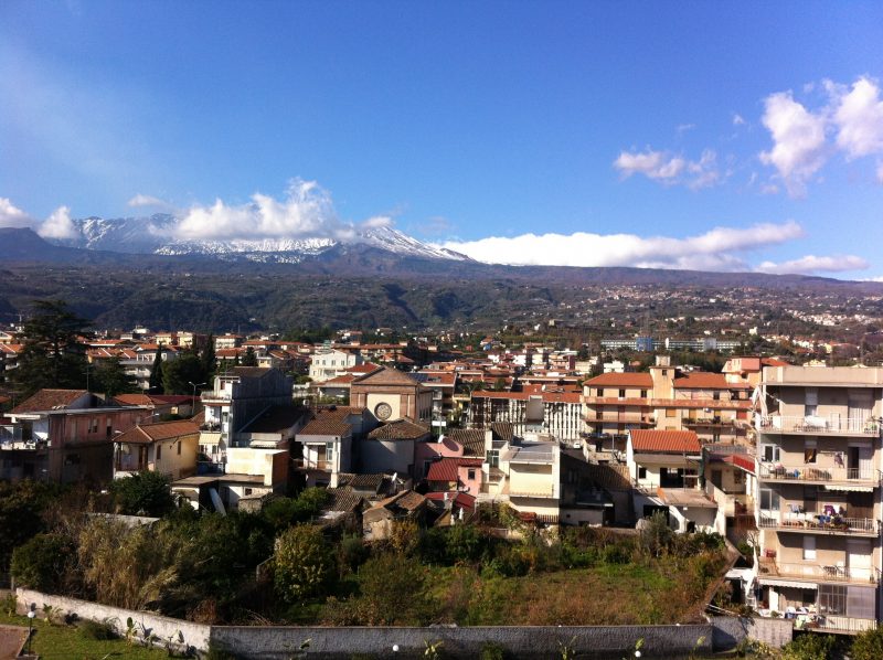 Tentato furto in pieno centro a Giarre – Video –