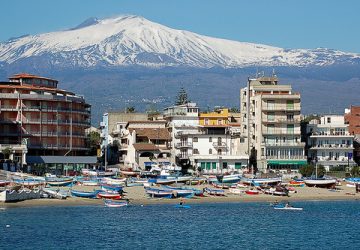 Giardini Naxos, la montagna partorì...