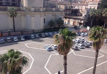 Giarre, piazza Duomo diventa parcheggio VIDEO