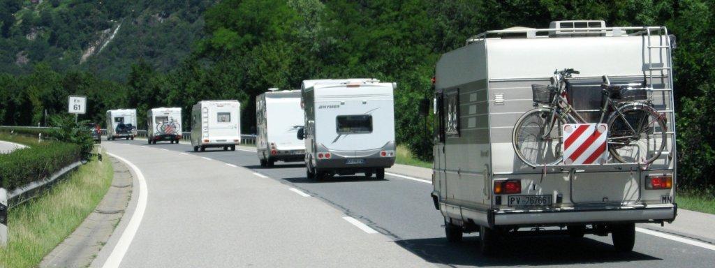 Riposto, ordinanza vieta la sosta ai camper sul lungomare Pantano