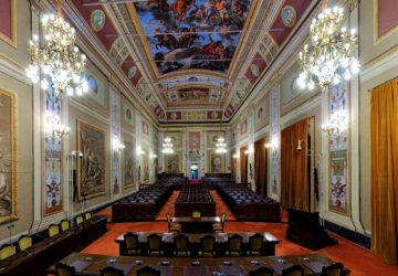 Regione Siciliana ed il vizietto delle leggi “ad personam”: fra le pieghe delle norme finanziarie spunta il salva ineleggibili