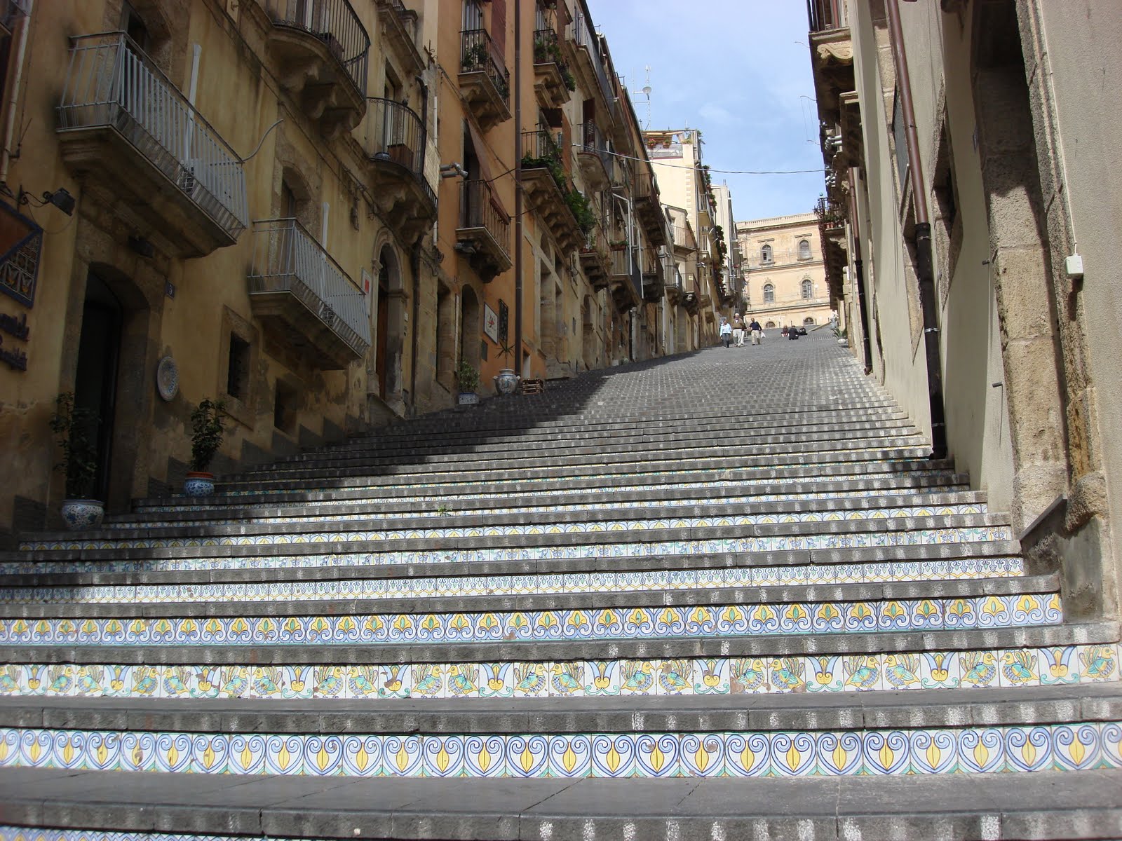 Caltagirone, sgominata banda di estortori VIDEO