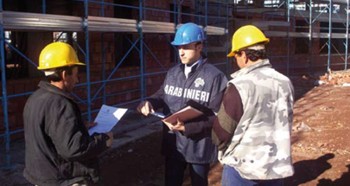 Controlli a tappeto nei cantieri. Verifiche a Mascali, Linguaglossa e Patern&ograve;