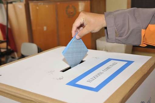 Giarre al voto per il ballottaggio. Aperti gli uffici demografici