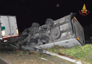 Trepunti di Giarre: autostrada paralizzata per ribaltamento Tir