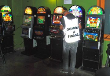 Catania, al setaccio sale da gioco