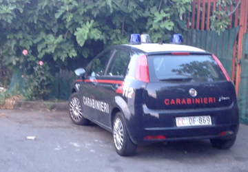 Giarre, maxi blitz dei carabinieri in via Ungaretti: un arresto VIDEO