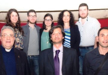 Acireale, teniamo&hellip; &ldquo;il mondo tra le mani&rdquo;