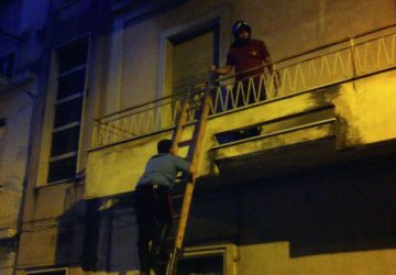 Giarre, 35enne tenta il suicidio VIDEO
