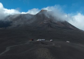 Etna, soccorso ad un turista ferito