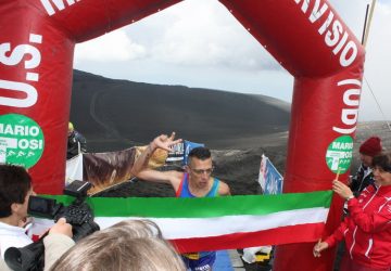 Supermaratona dell&rsquo;Etna, non c'&egrave; due senza tre. Trincheri vince ancora
