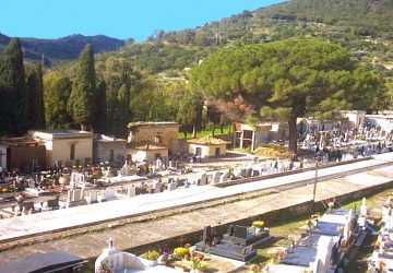Il &ldquo;vivace&rdquo; cimitero di Francavilla di Sicilia