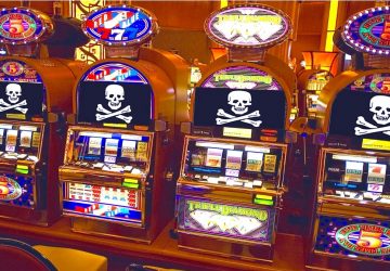 Tenta il suicidio &ldquo;dissanguato&rdquo; dalle slot