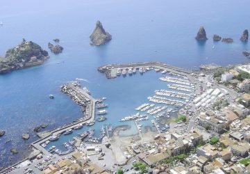 Aci Trezza: bimbo bloccato dal traffico arriva in ospedale dopo 3 ore