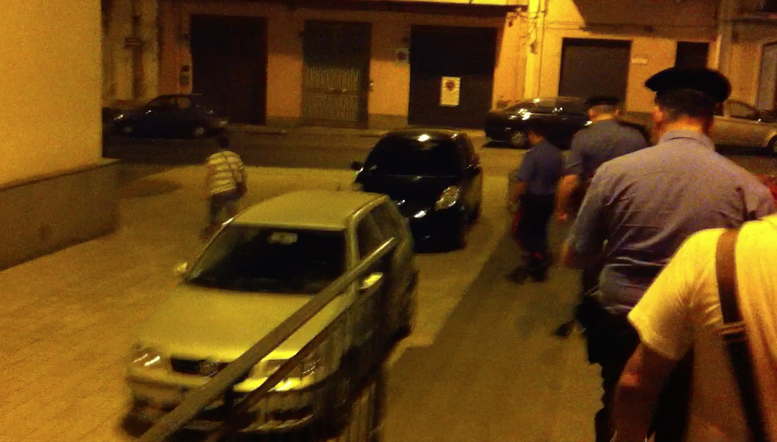 Giarre, piazza Peri, scoppia una lite VIDEO