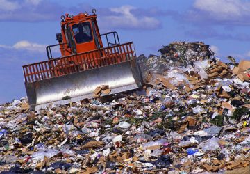 La Prefettura, i rifiuti, la discarica, i compensi e la trasparenza che non c’è