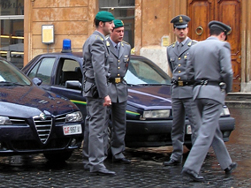 Droga, estorsioni, usura e armi, arresti tra Messina e Catania VIDEO