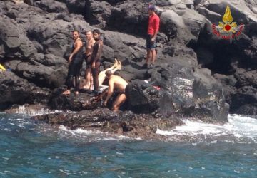 Catania, soccorso un bagnante colto da malore