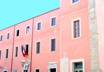 Francavilla, dipendente comunale sospeso