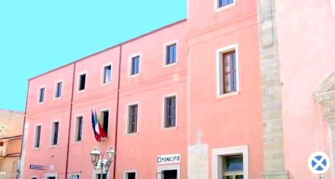 Francavilla, dipendente comunale sospeso