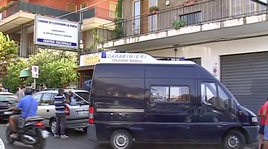Tragedia S.Giovanni la Punta: gravissima la seconda sorellina accoltellata