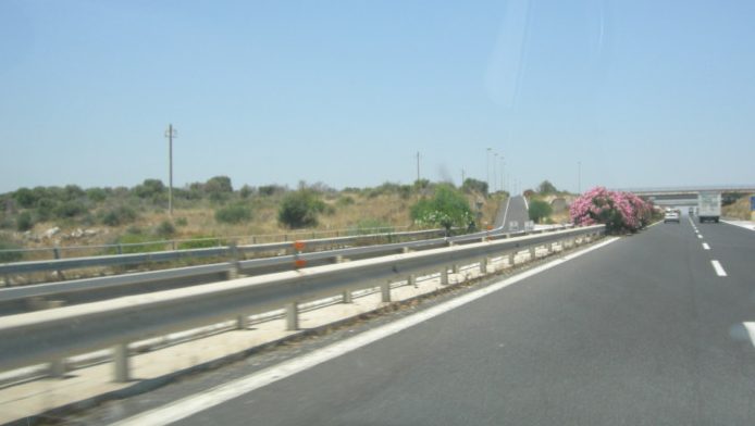 A18, lunghe file in direzione Catania per un incidente a catena