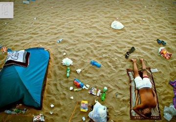 Giardini Naxos, invasione di Ferragosto