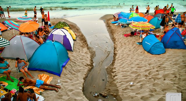 Giardini Naxos, invasione di Ferragosto