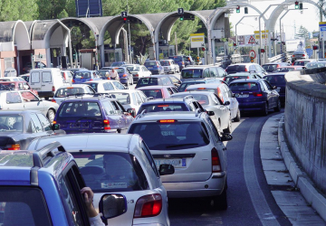 Giarre, viabilit&agrave; inadeguata: ingresso sud paralizzato