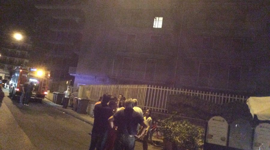 Giarre, incendio doloso in appartamento VIDEO