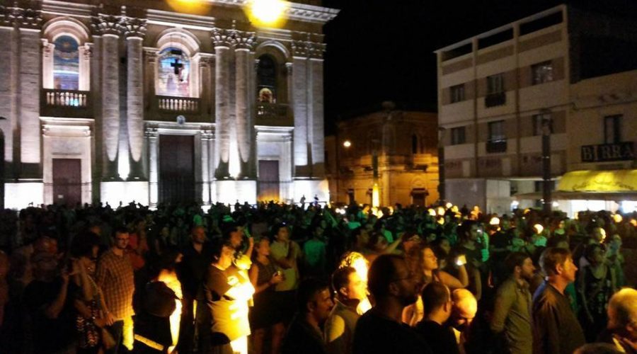 Riposto, stasera un’ottima “musica migrante”