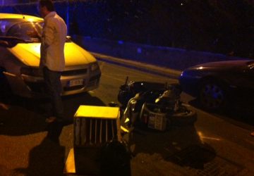 Torre Archirafi: scooter perde controllo VIDEO