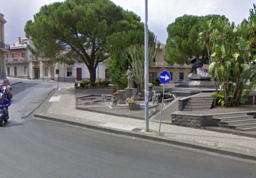 La Nostra Mascali denuncia degrado nella villetta di piazza IV Novembre