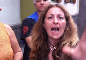 Giarre, la protesta dei lavoratori stagionali forestali: vogliamo lo stipendio VIDEO